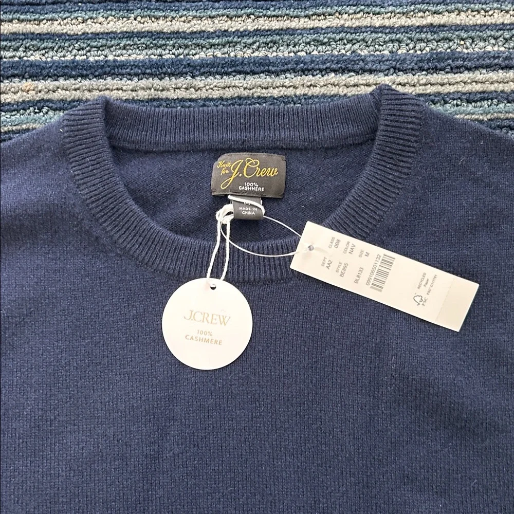 J. Crew Classic Crewneck Sweater size M - Picture 2 of 5